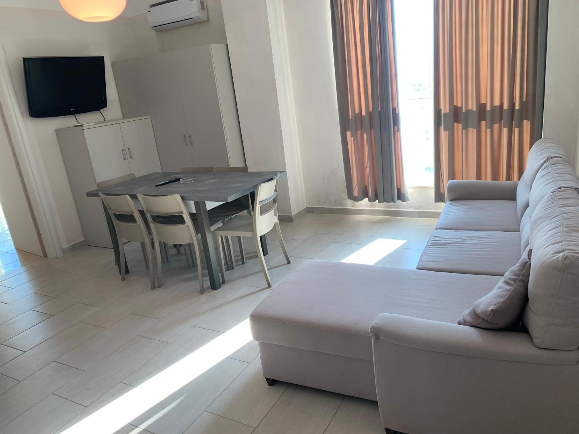 Guest - Sea Breeze Apartments Саранда Экстерьер фото